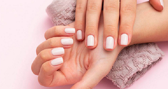 آموزش کاشت ناخن