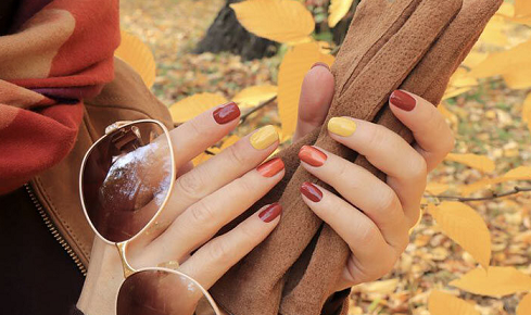 کاشت ناخن پاییزی