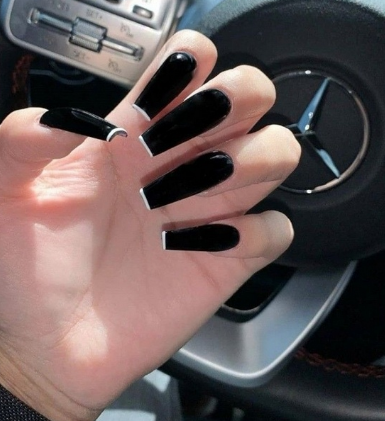 طرح کاشت ناخن مشکی