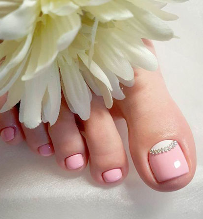 کاشت ناخن پا با ژل برای ناخن‌های قوس دار