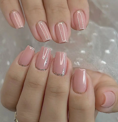 کاشت ناخن با قالب شیشه ای به چه صورت است؟